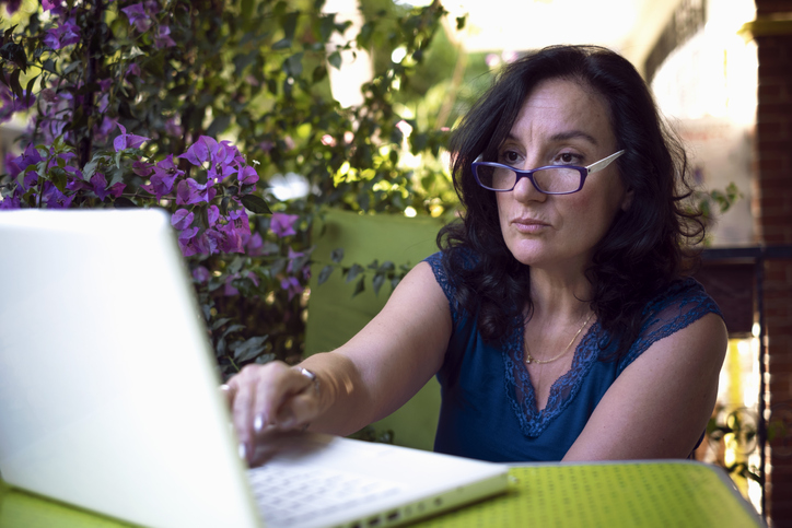 Så kan du slippa dina läsglasögon